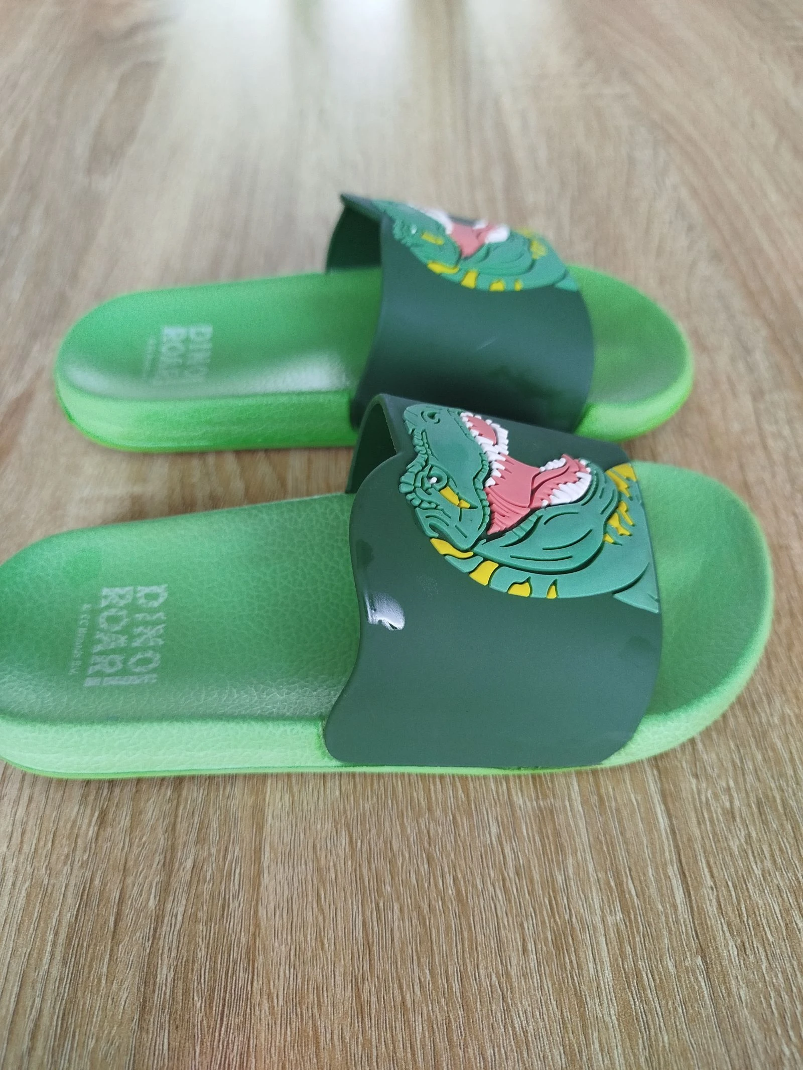 Zapatillas de deporte con dinosaurios – photo 5